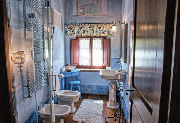 Villa Petrognano: Ванная комната