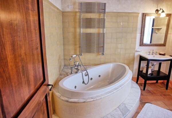 Villa Petrognano: Ванная комната