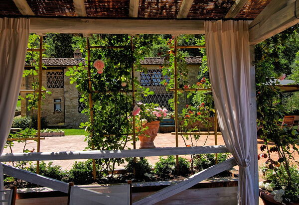 Villa Petrognano: Балкон / Терраса / Патио, Сад