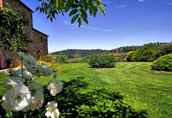 Villa Petrognano: бассейн, Взгляды, Открытый, Сад