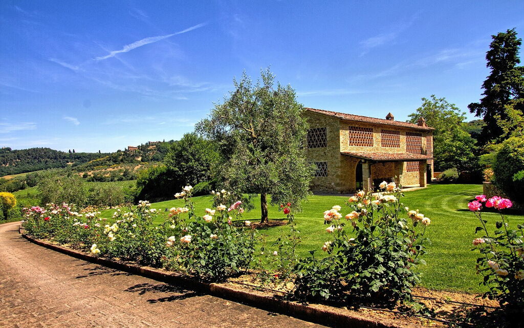 Villa Petrognano: Outdoor, Pool, Scenic View