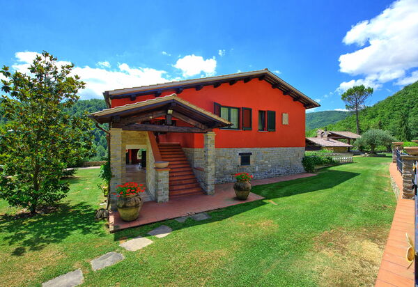 Villa Contessa: Außen, Garten