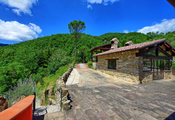 Villa Contessa: Außen, Garten