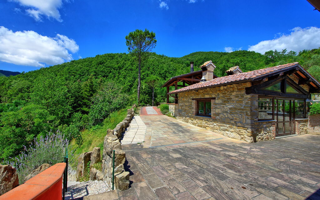Villa Contessa: Have, Udvendige