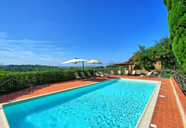 Il Frantoio: бассейн