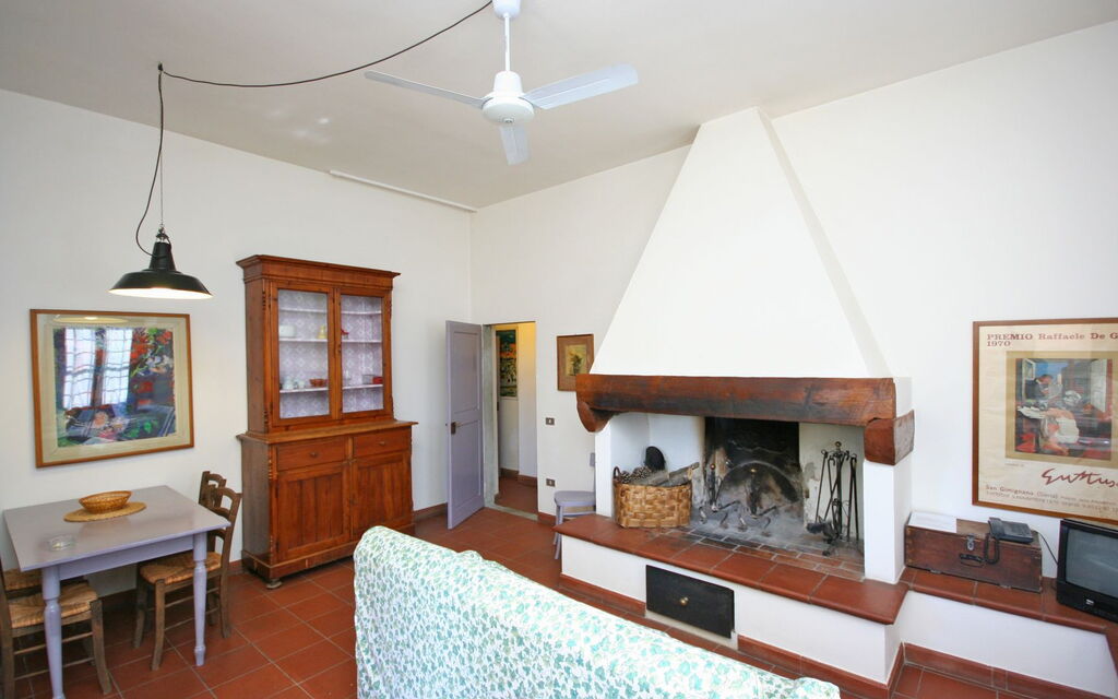 Il Frantoio: Kitchen, Living Room