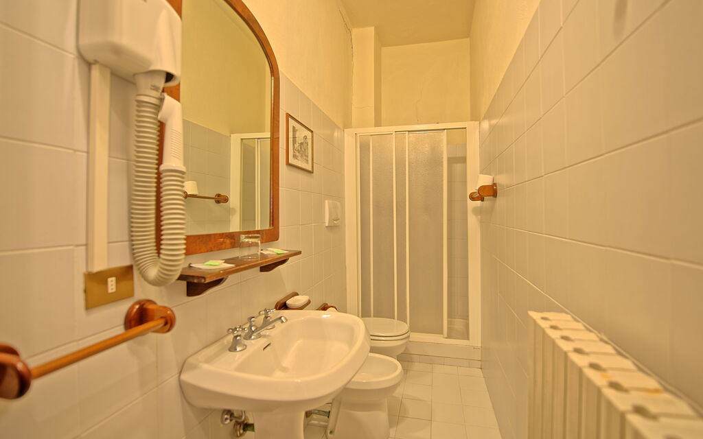 Il Frantoio: Bathroom