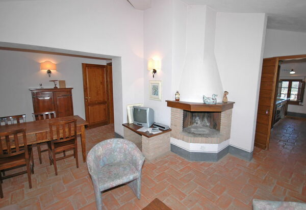 Fornacino: Esszimmer, Küche, Wohnzimmer