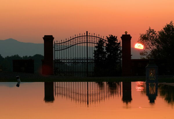 Villa Insoglio: Outdoor, Scenic View