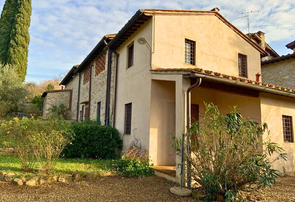 Le Fonti: Building Exterior, Outdoor