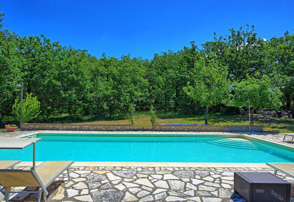 San Donato: бассейн