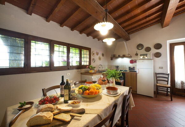 Le Vasche: Cuisine, Salle à manger