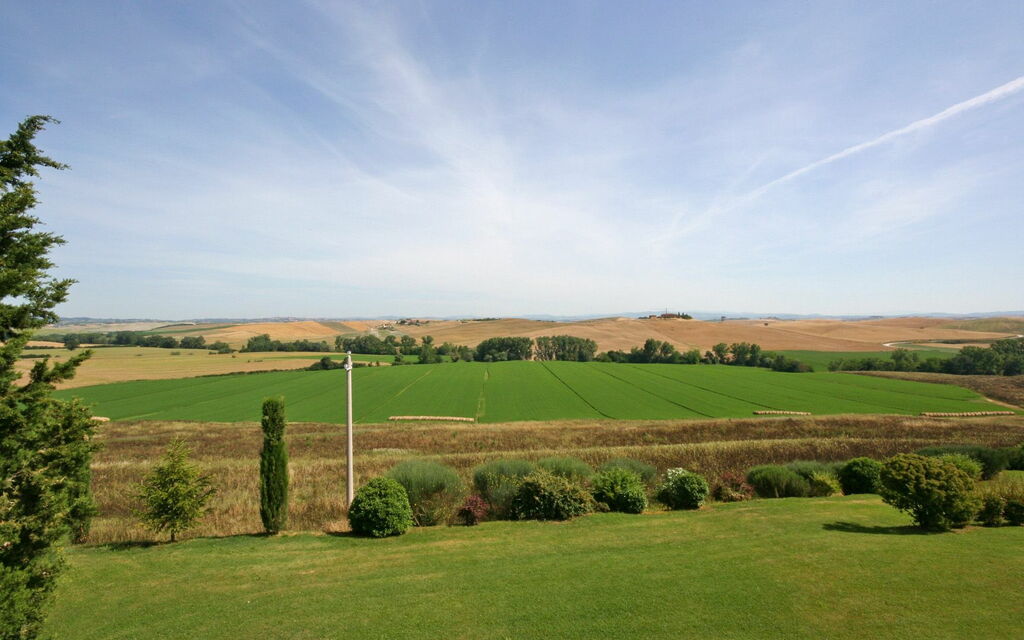 San Donnino - : Взгляды