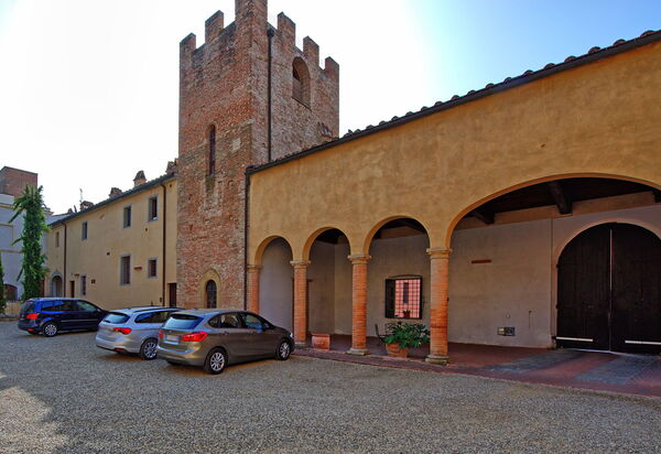 Certaldo: Экстерьеры