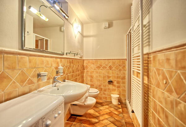 Certaldo: Ванная комната