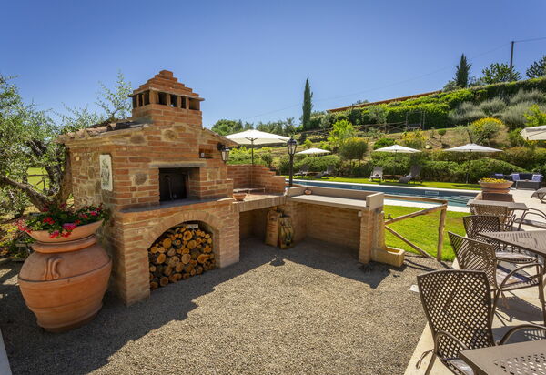 Villa Amadeo: Balcony / Terrace / Patio, Building Exterior, Garden, Outdoor