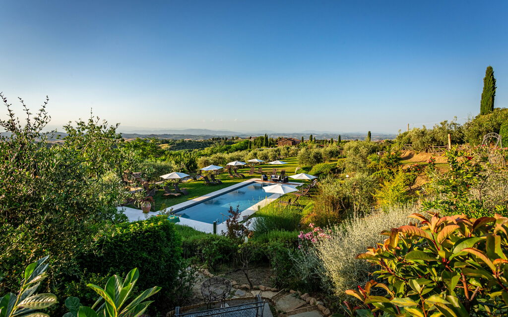 Villa Amadeo: Buitenkanten, Buitenshuis, Keer bekeken, Tuin, zwembad