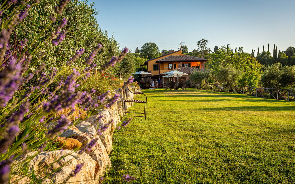 Villa Amadeo: Buitenkanten, Buitenshuis, Tuin