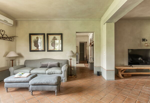 Villa Danilo: Гостиная