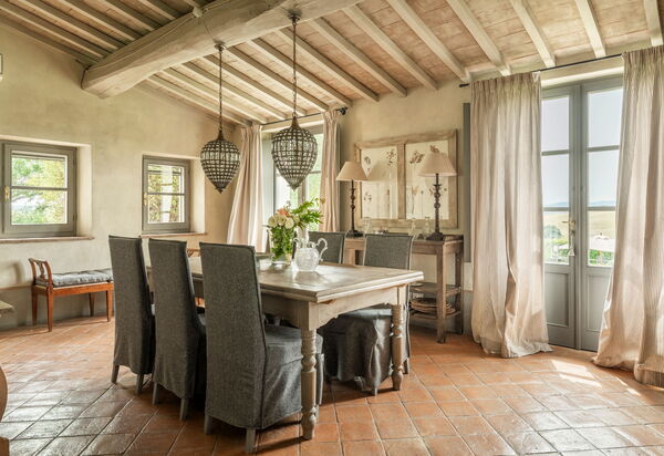 Villa Danilo: Столовая