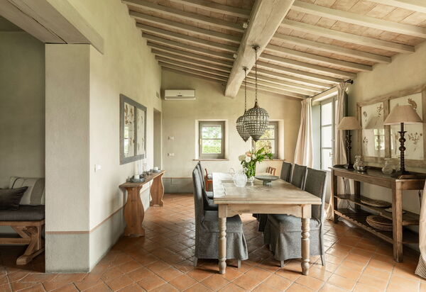 Villa Danilo: Столовая