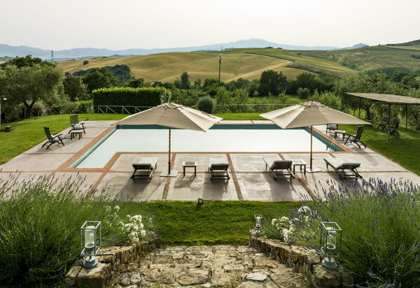 Villa Danilo: бассейн, Взгляды, Открытый, Экстерьеры