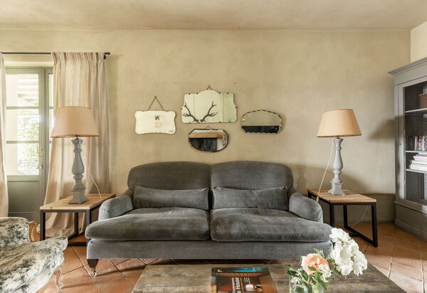 Villa Danilo: Гостиная