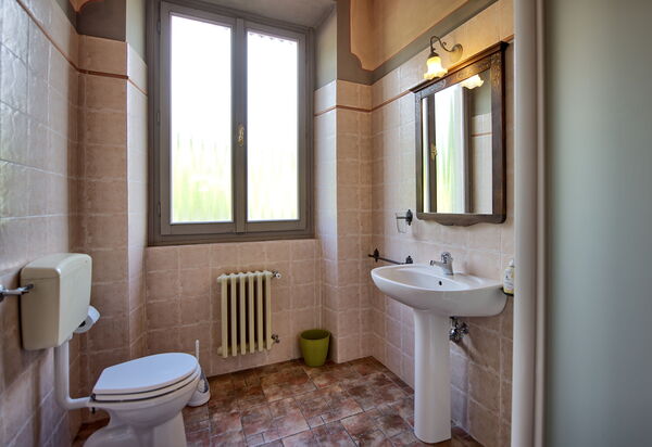 Villa Lo Scoiattolo: Bad