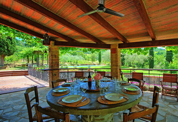 Villa Lo Scoiattolo: Balkon / Terrasse / Patio