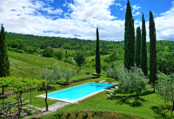 Villa Lo Scoiattolo: Draussen, Garten, Schwimmbad