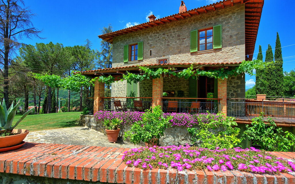 Villa Lo Scoiattolo: all'aperto, Estate, Esterni, Giardino