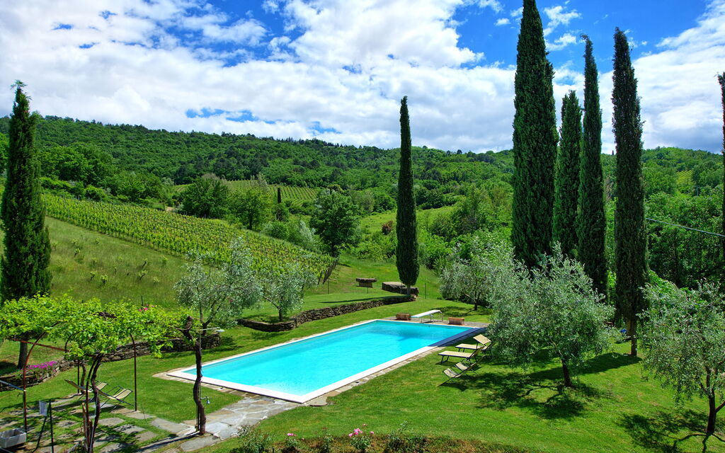 Villa Lo Scoiattolo: all'aperto, Giardino, Piscina