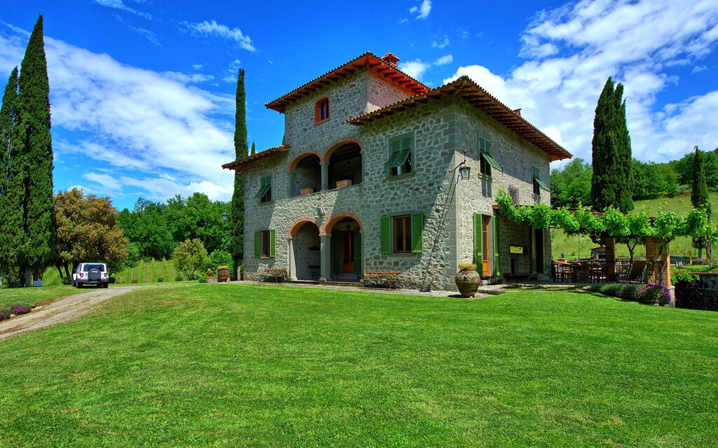 Villa Lo Scoiattolo: all'aperto, Giardino