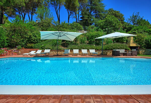 Casa Lucia: Draussen, Garten, Schwimmbad