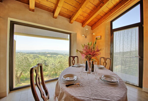 Casa Lucia: Esszimmer, Küche