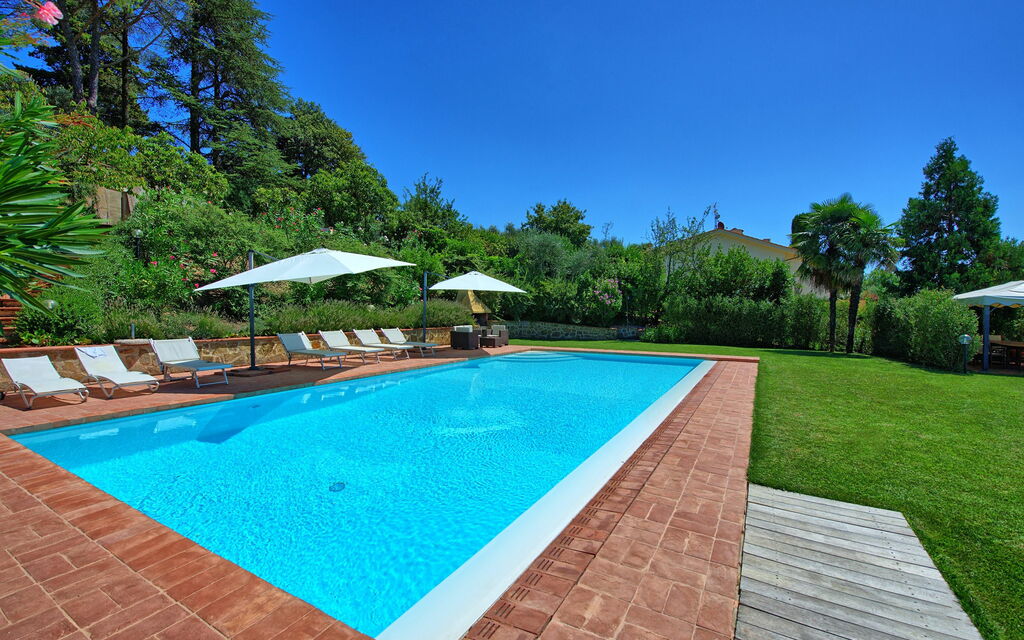 Casa Lucia: Garden, Pool