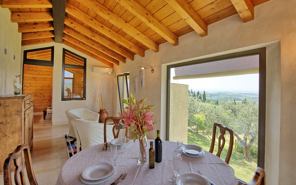 Casa Lucia: Dining Room, Kitchen