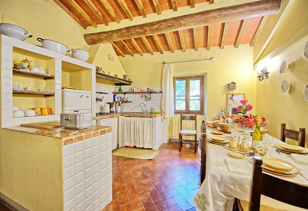 Villa Elisa: Esszimmer, Küche