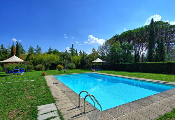 Villa Elisa: Schwimmbad