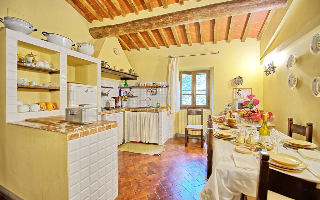 Villa Elisa: Dining Room, Kitchen