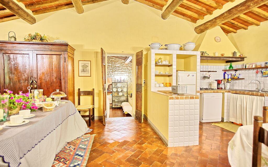 Villa Elisa: Dining Room, Kitchen