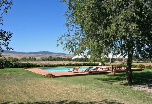 Pienza: бассейн, Сад