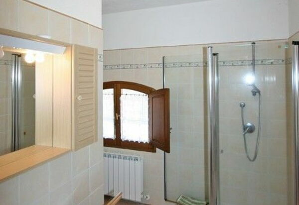 Pienza: Ванная комната