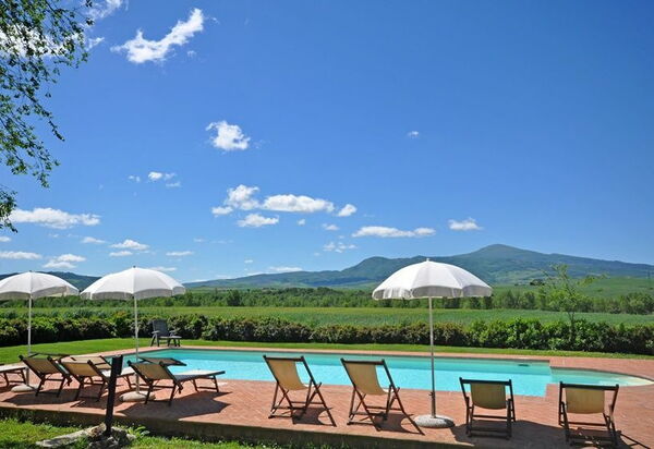 Pienza: бассейн