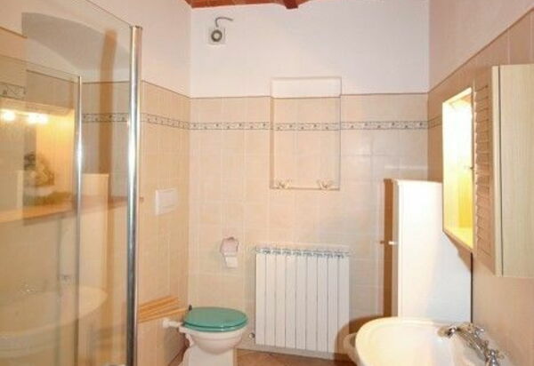 Pienza: Ванная комната