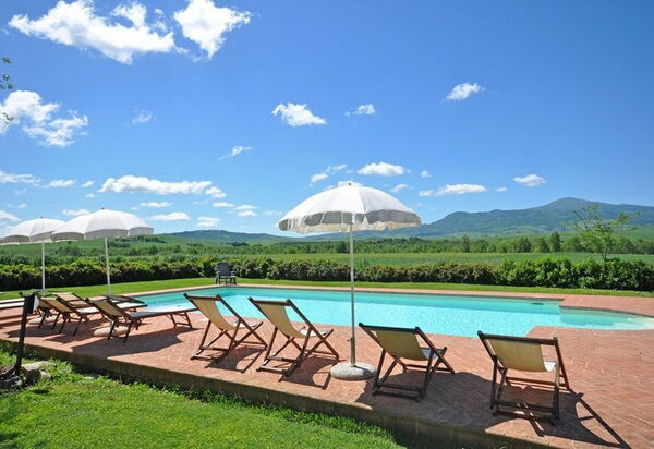 Pienza: бассейн, Сад