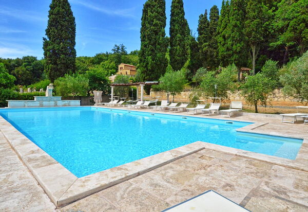 Le Querciolaie: Schwimmbad