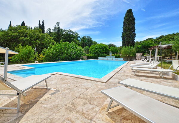 Le Querciolaie: Schwimmbad