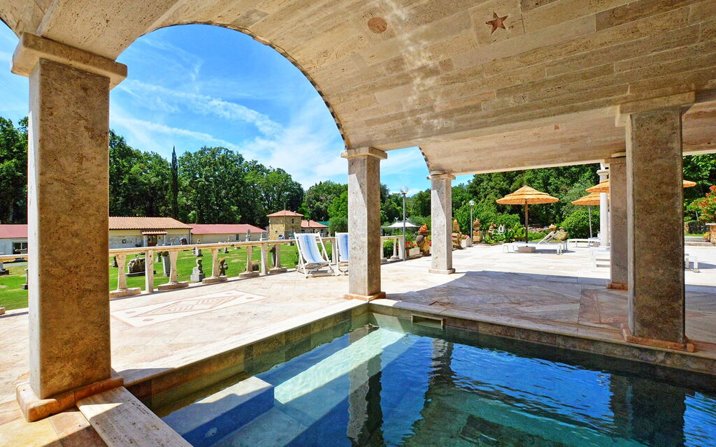 Le Querciolaie: Piscina