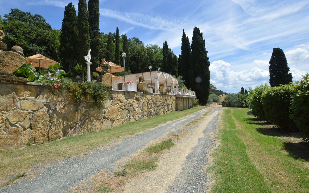 Le Querciolaie: Giardino